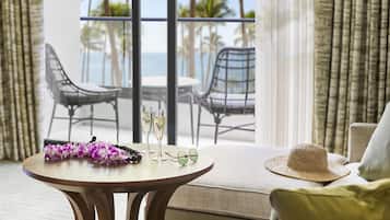 Sängtillbehör av högsta kvalitet och värdeförvaringsskåp på rummet