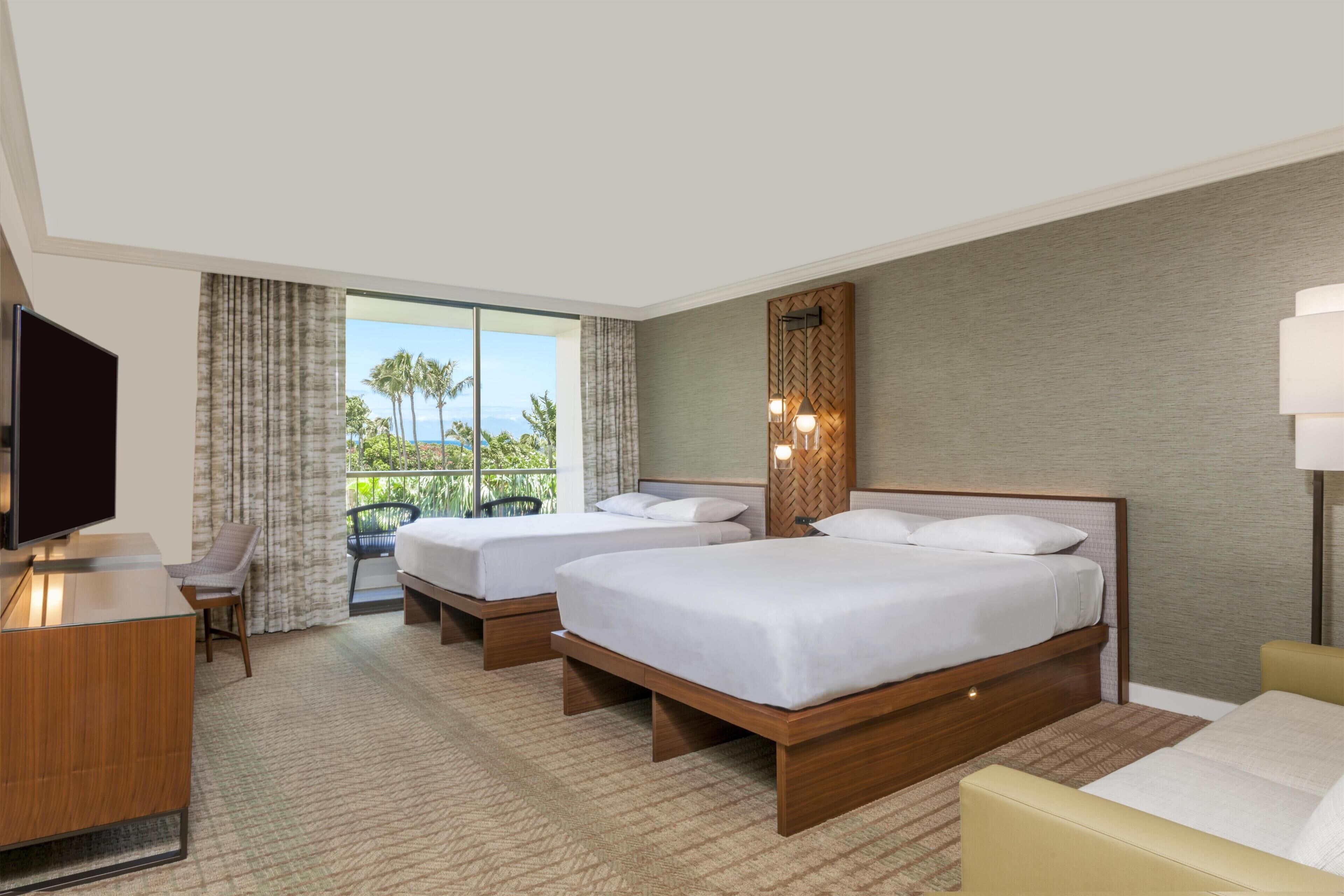 高档床上用品、客房内保险箱、办公桌、遮光窗帘