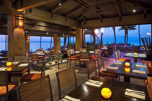 4 restaurants, breakfast, lunch, dinner served; American cuisine