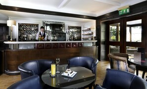 Bar (in der Unterkunft)