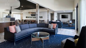 Lobby - Courtyard by Marriott Phoenix Airport (Phoenix)