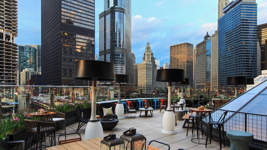 Renaissance Chicago Downtown Hotel
