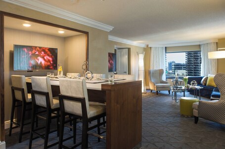 Renaissance Chicago Downtown Hotel - Image 76