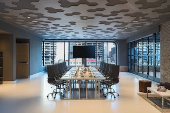 Meeting space at Renaissance Chicago Downtown Hotel