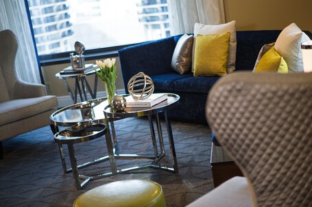 Renaissance Chicago Downtown Hotel - Image 51