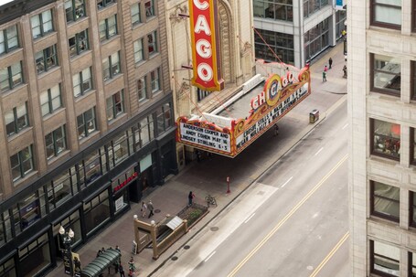Renaissance Chicago Downtown Hotel - Image 81