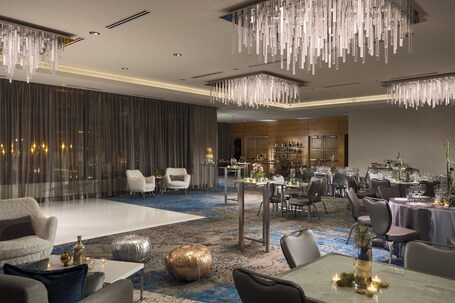 Renaissance Chicago Downtown Hotel - Image 101