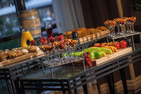 Renaissance Chicago Downtown Hotel - Image 34