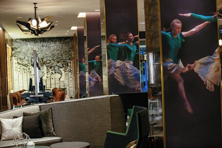 Renaissance Chicago Downtown Hotel - Image 112