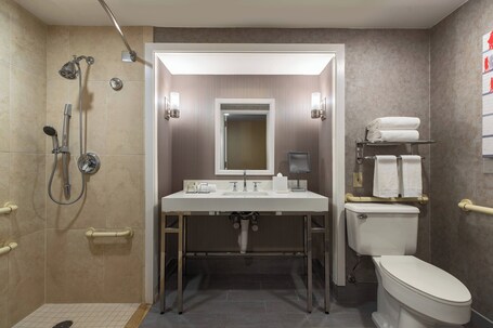 Renaissance Chicago Downtown Hotel - Image 28