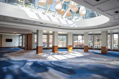 Renaissance Chicago Downtown Hotel - Image 64