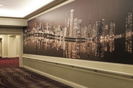 Renaissance Chicago Downtown Hotel - Image 105