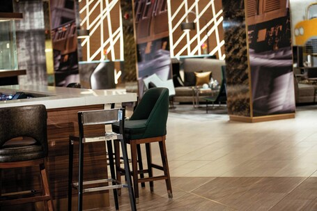 Renaissance Chicago Downtown Hotel - Image 69