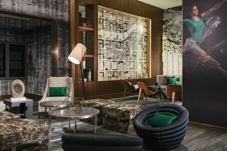 Renaissance Chicago Downtown Hotel - Image 59