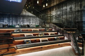 2 bars/lounges - Renaissance Chicago Downtown Hotel (Chicago)