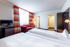 Superior Room | Hypo-allergenic bedding, desk, blackout curtains, soundproofing - Trip Inn Frankfurt Nordwestzentrum (Frankfurt)