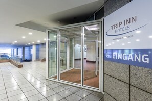 Property entrance - Trip Inn Frankfurt Nordwestzentrum (Frankfurt)