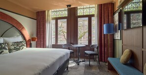 Superior Double Room, 1 Queen Bed | Premium bedding, in-room safe, blackout drapes, iron/ironing board