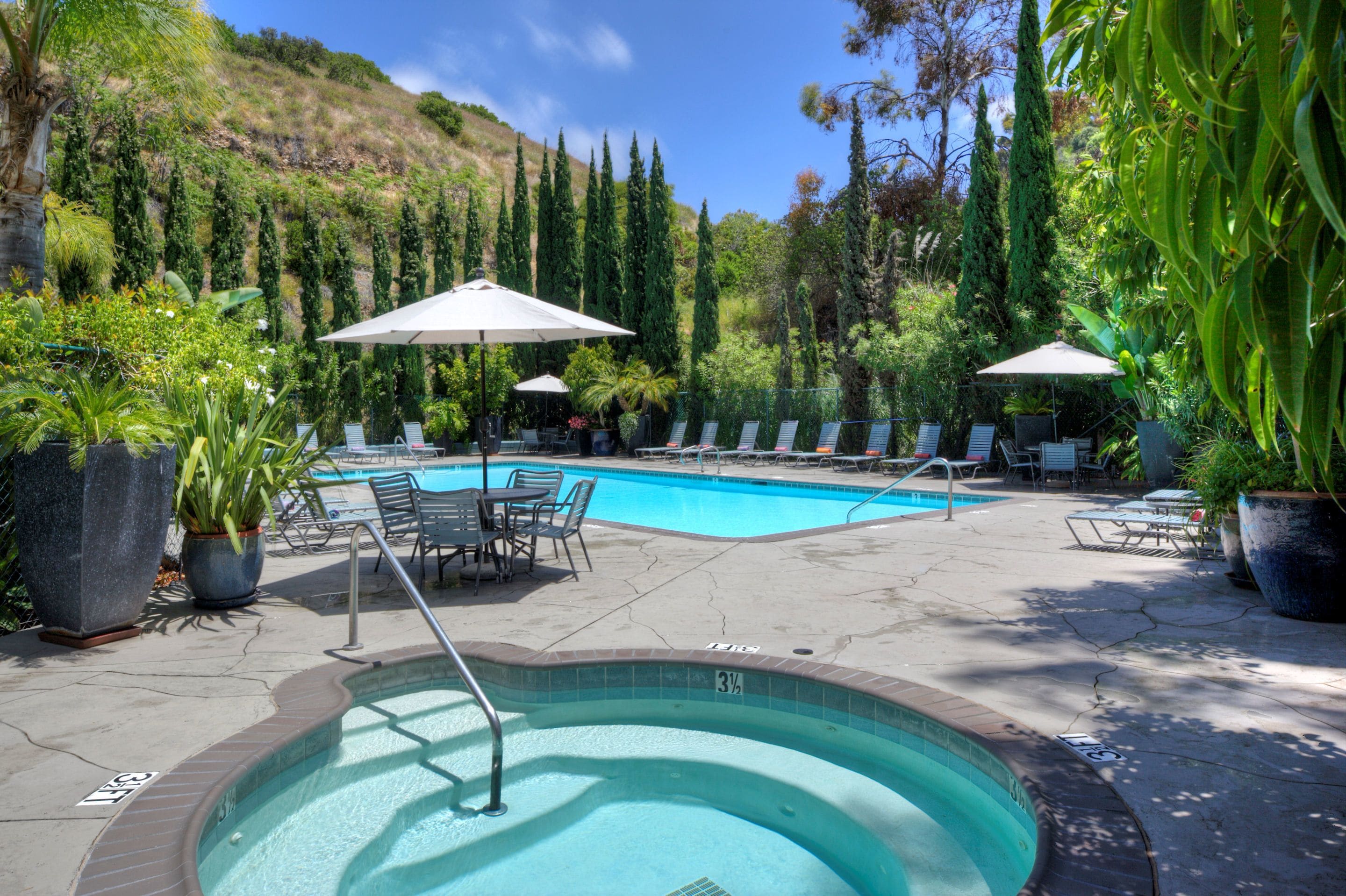 Outdoor pool, a heated pool