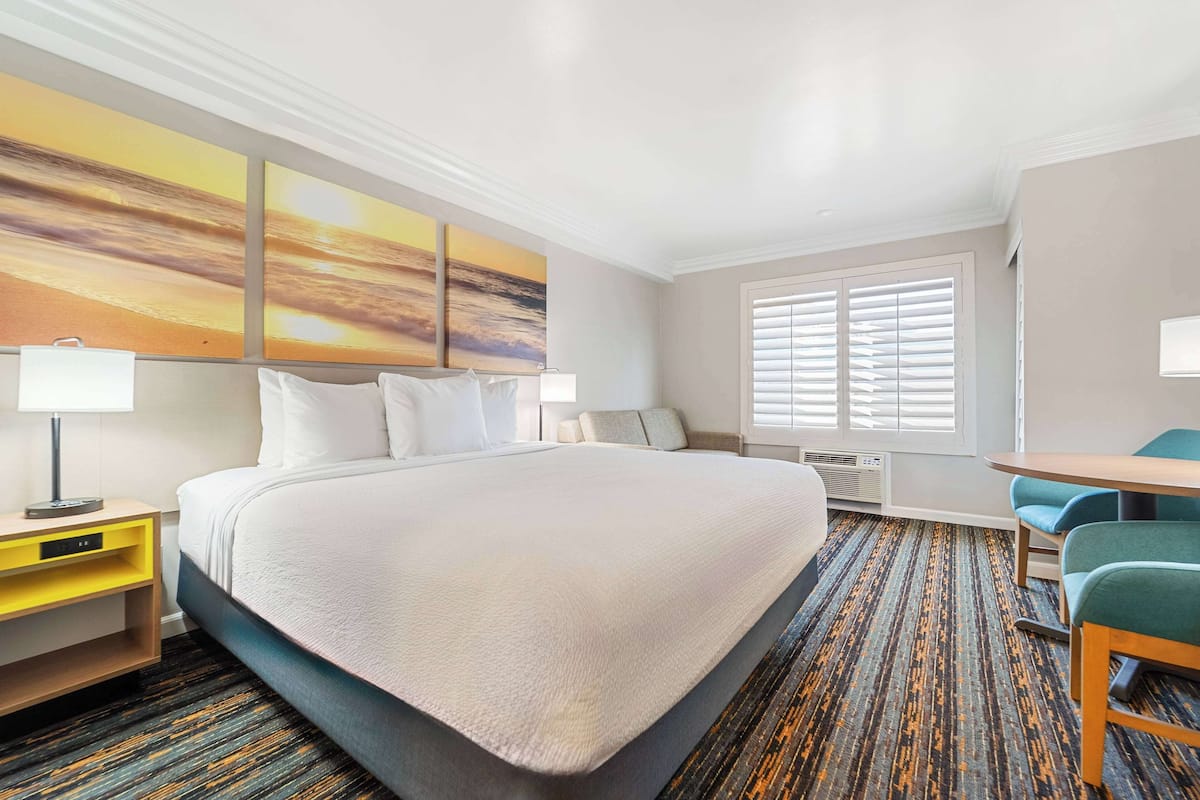 Premier Room, 1 King Bed, Non Smoking