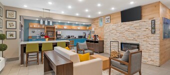 鄉村套房旅館 - 伊利諾州費爾維尤高地麗笙飯店