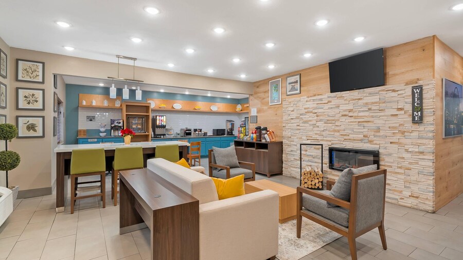 Country Inn & Suites by Radisson, Fairview Heights, IL