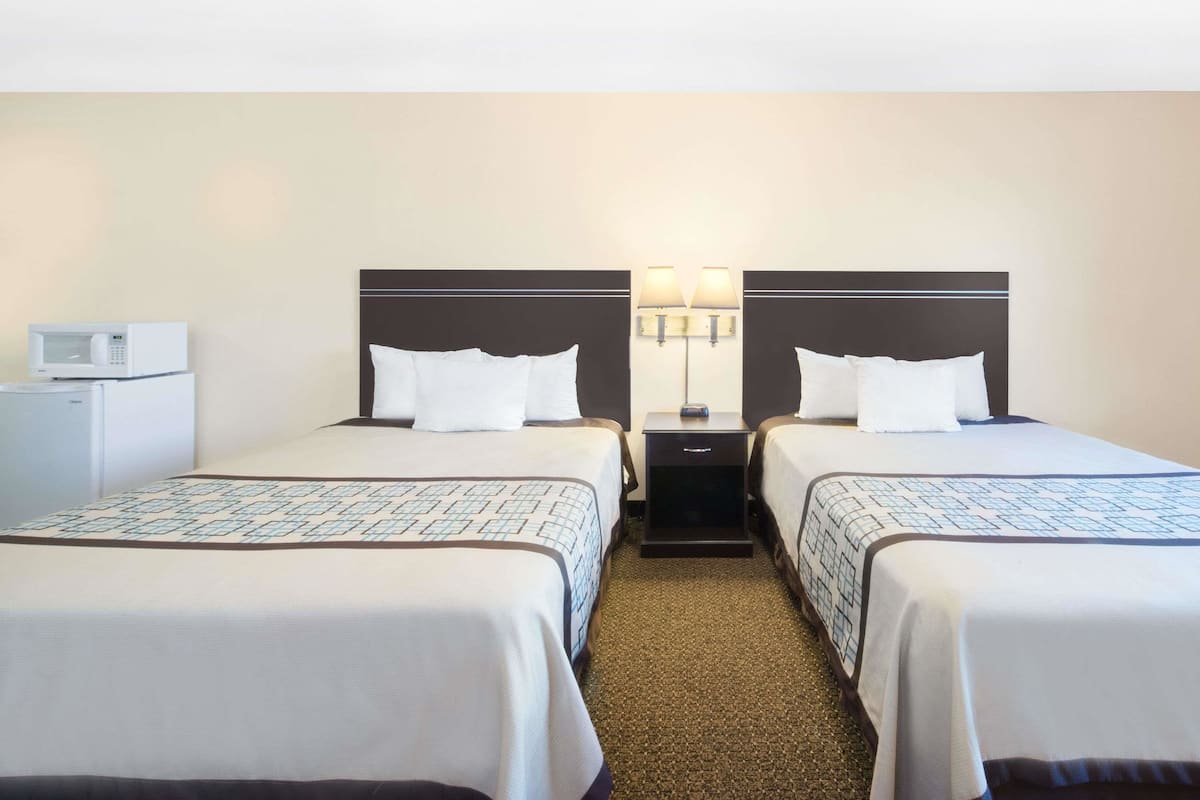 1 bedroom, in-room safe, desk, iron/ironing board