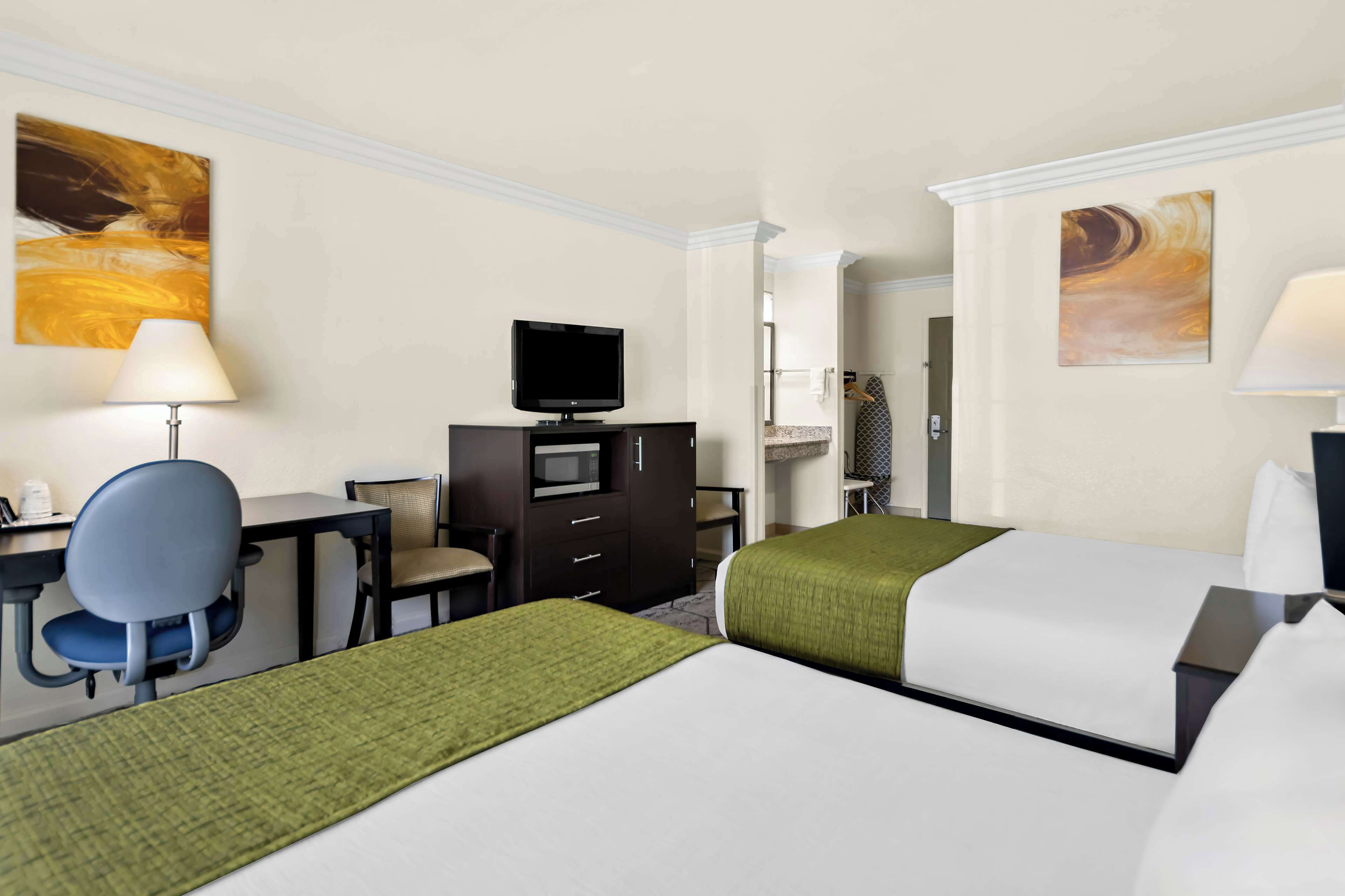 standard room, 2 queen beds, accessible, non smoking | iron/ironing board, bed sheets