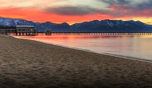 View from room - Tahoe Lakeshore Lodge & Spa (South Lake Tahoe)
