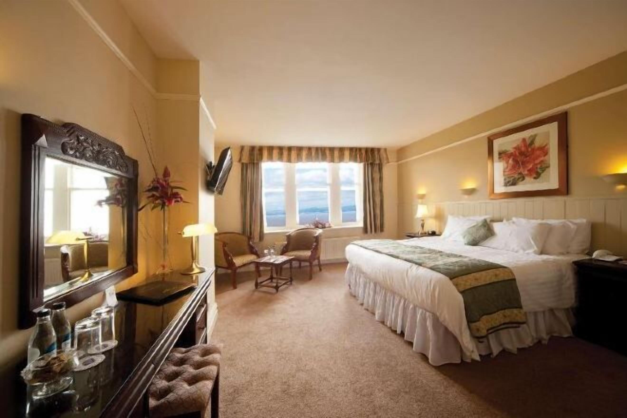 办公桌、笔记本电脑工作区、熨斗/熨衣板、免费 WiFi