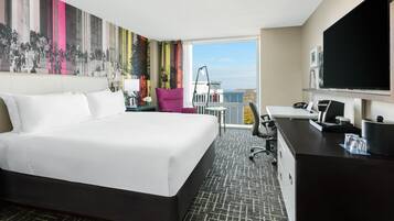 Ropa de cama de alta calidad, caja fuerte, escritorio