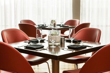 Hyatt Centric Arlington - Image 88
