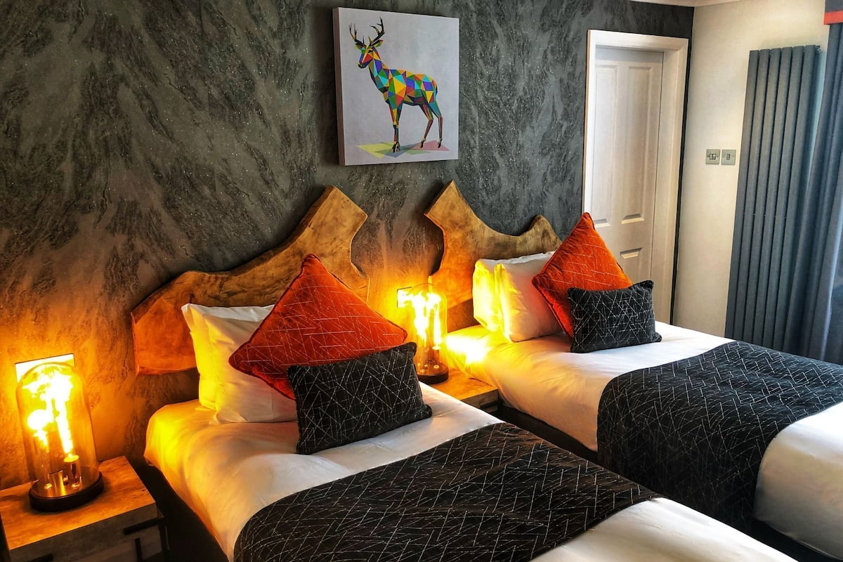 Standard Twin Room | Hypo-allergenic bedding, desk, iron/ironing board, free WiFi