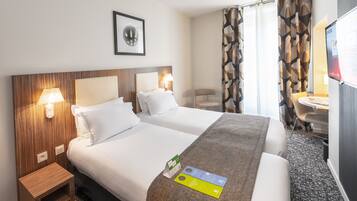 Minibar, in-room safe, individually decorated, individually furnished