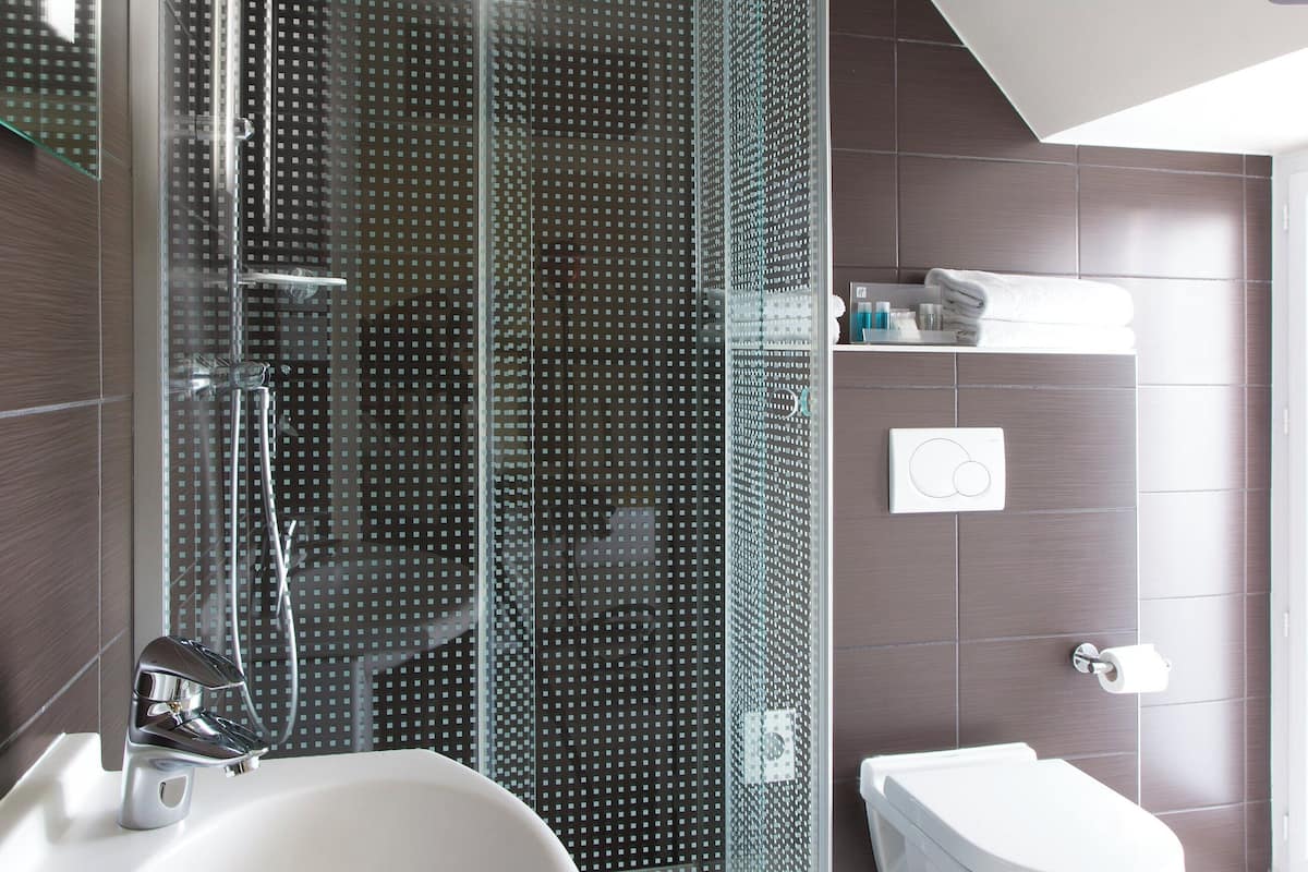 Minibar, in-room safe, individually decorated, individually furnished