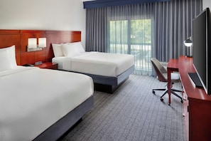 Escritorio, tabla de planchar con plancha y cunas gratuitas