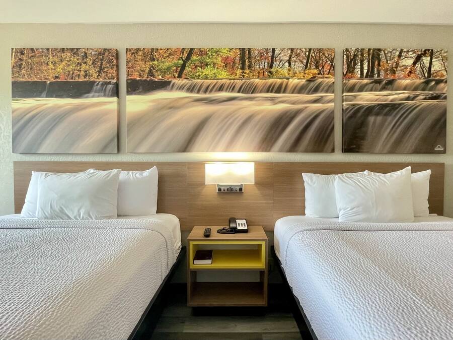 Desk, iron/ironing board, free WiFi, bed sheets