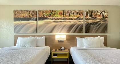 Days Inn by Wyndham Columbus IN