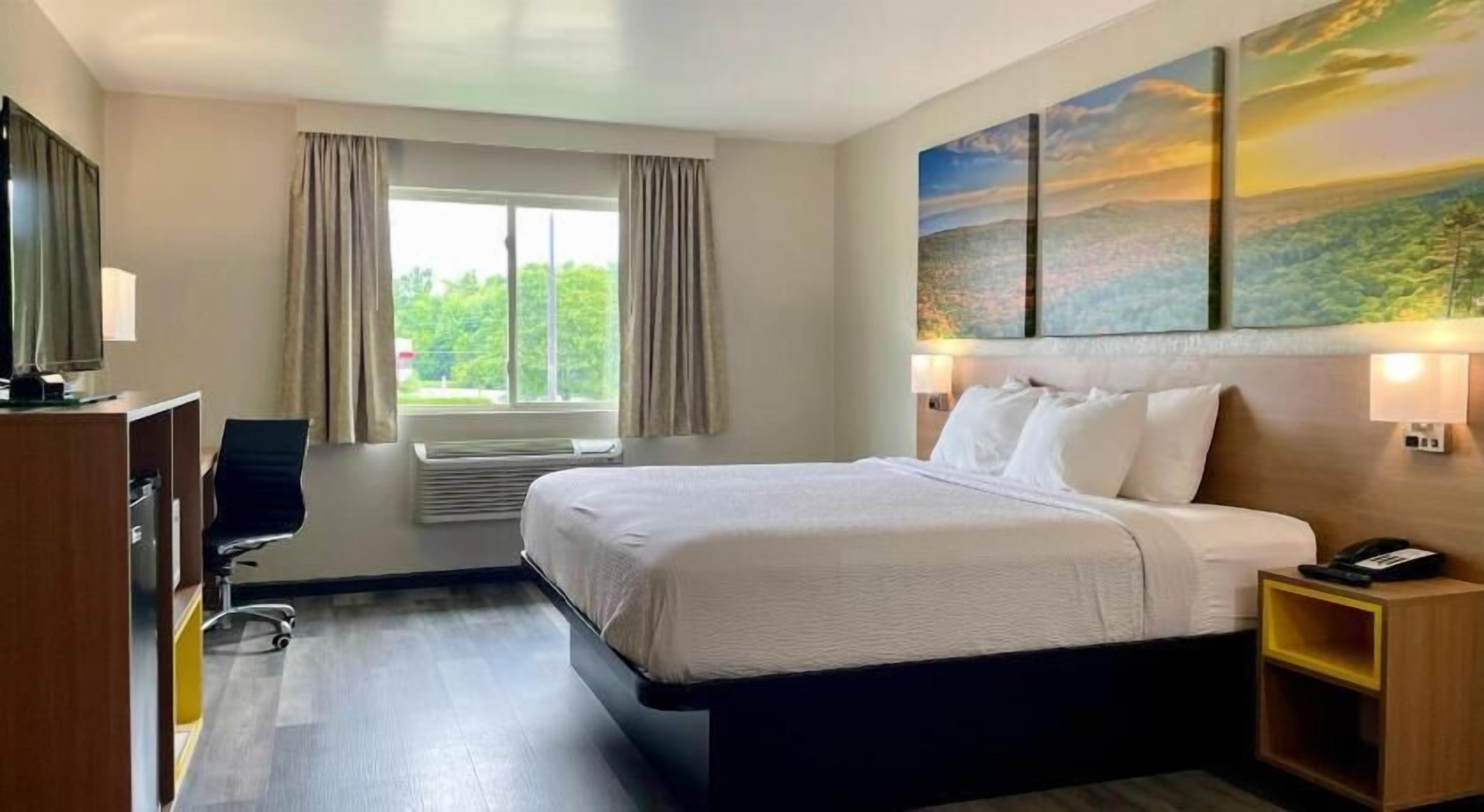 Desk, iron/ironing board, free WiFi, bed sheets