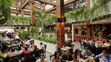 Breakfast, lunch, dinner served; international cuisine