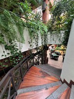 Breakfast, lunch, dinner served; international cuisine 