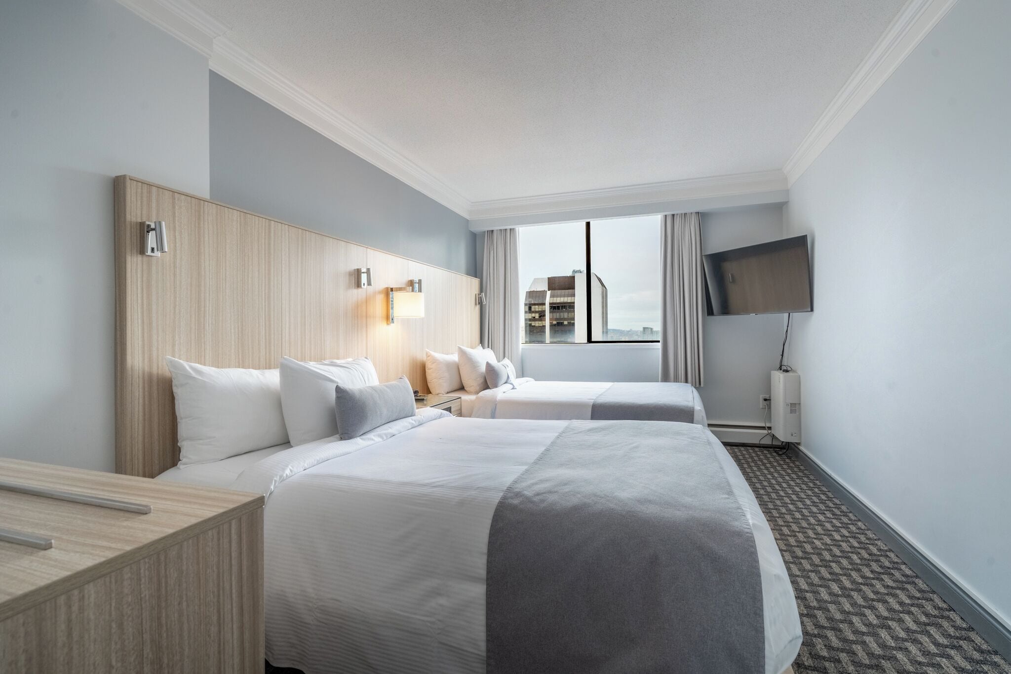 premium suite, 2 single beds, kitchen, corner | egyptian cotton sheets, premium bedding, pillow-top beds, in-room safe