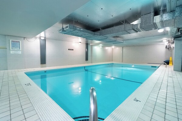 Una piscina techada