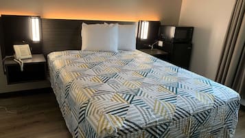 Desk, laptop workspace, free WiFi, bed sheets