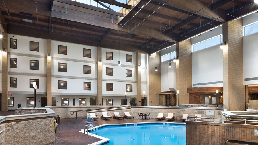 劳伦斯希尔顿逸林酒店