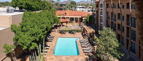 Outdoor pool, pool loungers