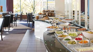2 restaurants, breakfast, lunch, dinner served; international cuisine