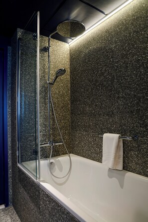 Apartment, 1 Double Bed with Sofa bed | Minibar, in-room safe, desk, laptop workspace