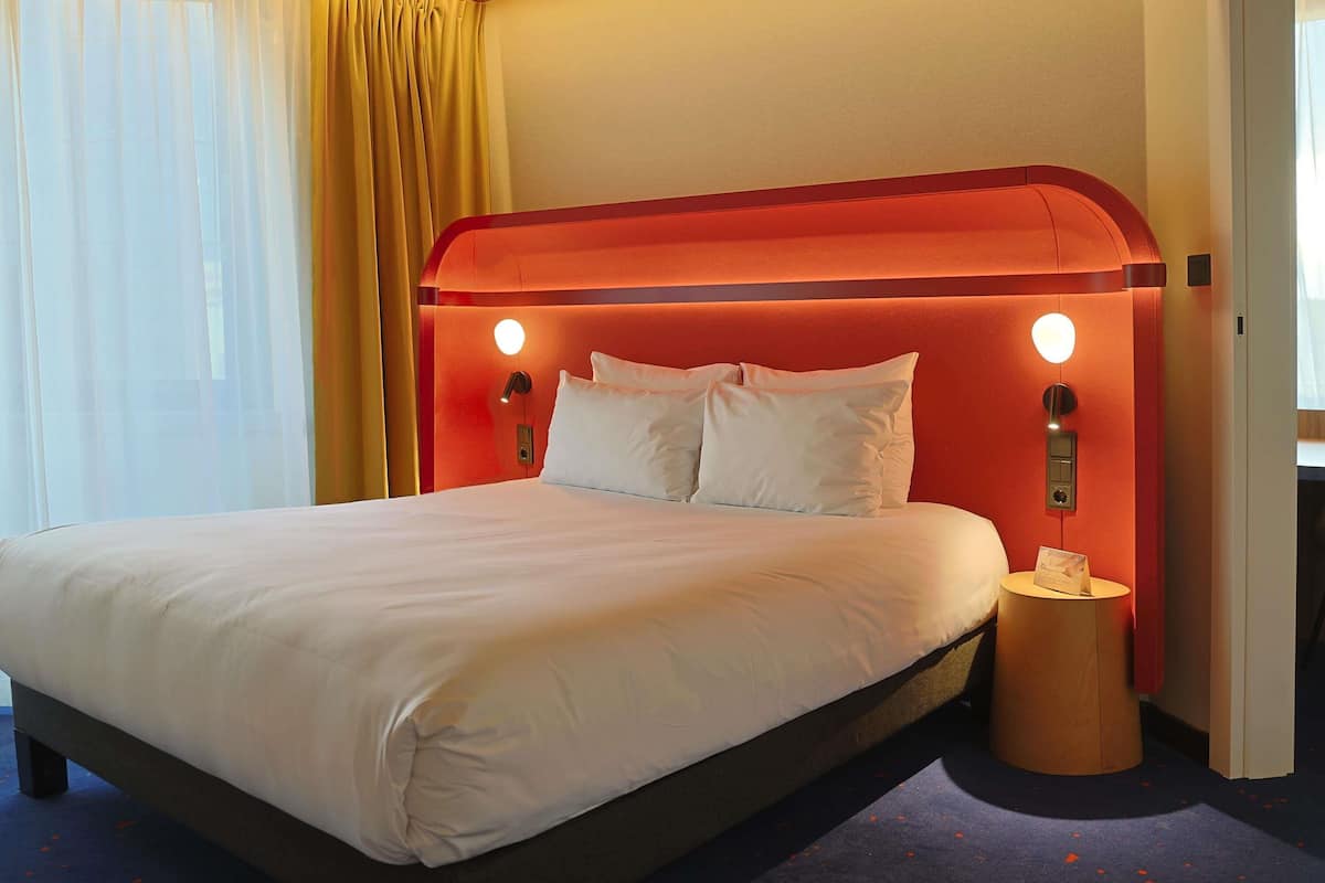 Apartamento, 1 cama doble con sofá cama | Minibar, caja fuerte, escritorio y espacio para trabajar con un portátil