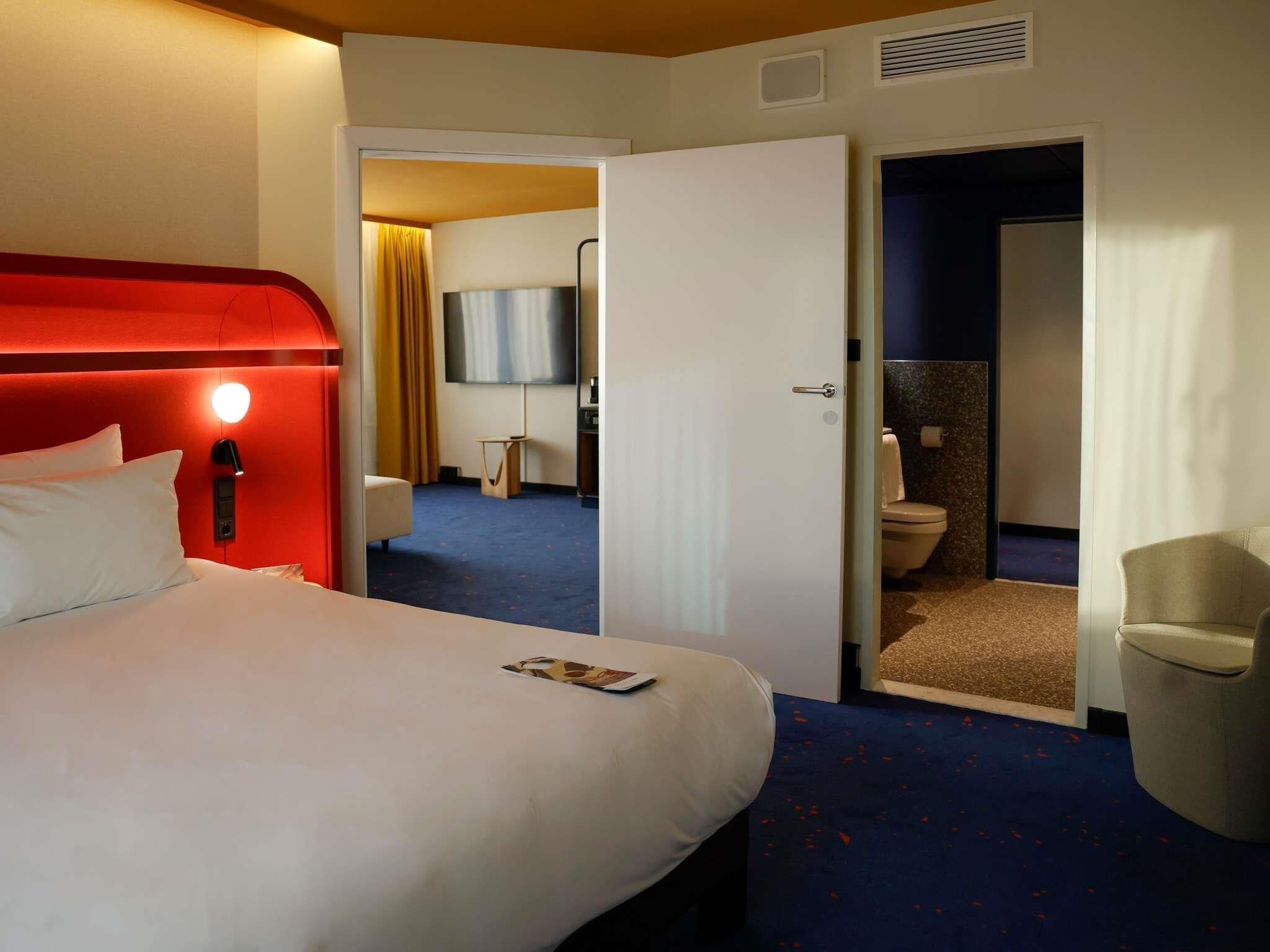 Apartment, 1 Double Bed with Sofa bed | Minibar, in-room safe, desk, laptop workspace